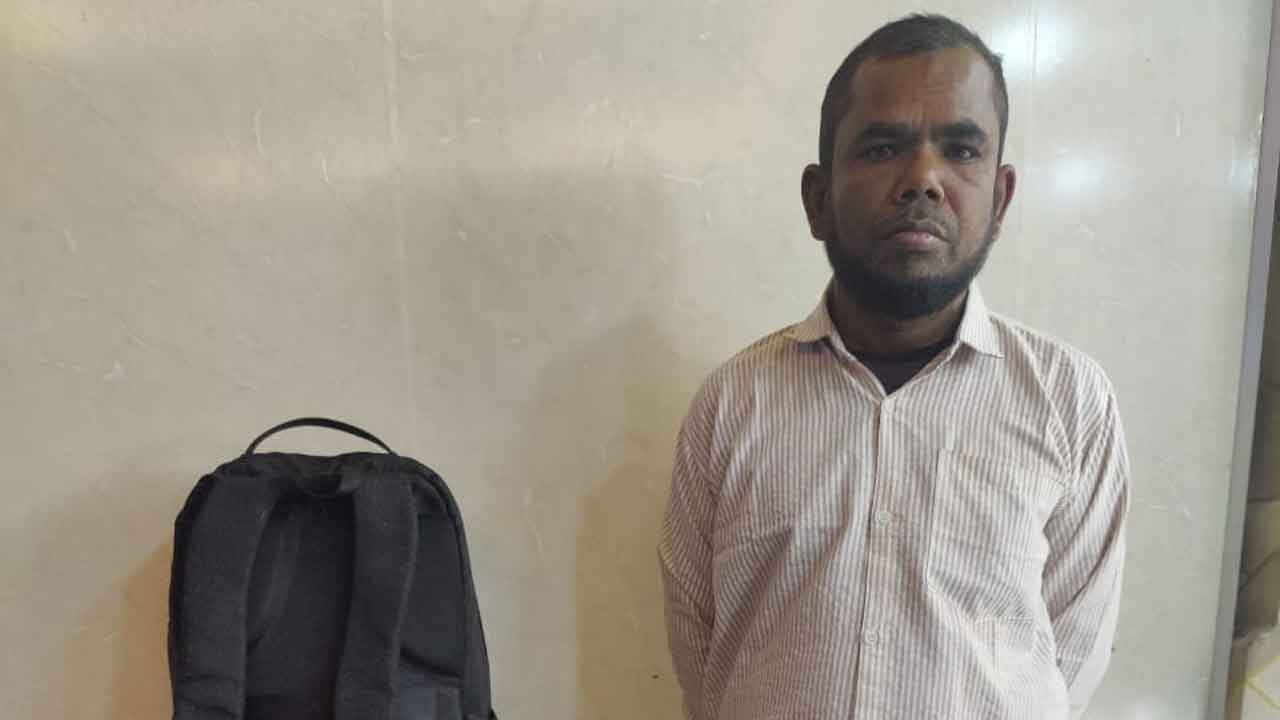 মোহাম্মদপুরে ককটেলসহ ইউনিয়ন আ.লীগের সাধারণ সম্পাদক গ্রেপ্তার